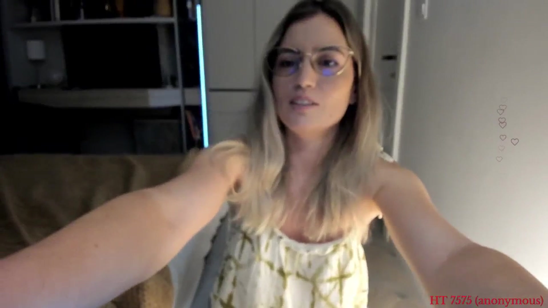 Gallery image thumbnail from happyendings_'s myfreecams stream on, 08/07/2025, 04:35 image 10 of 20