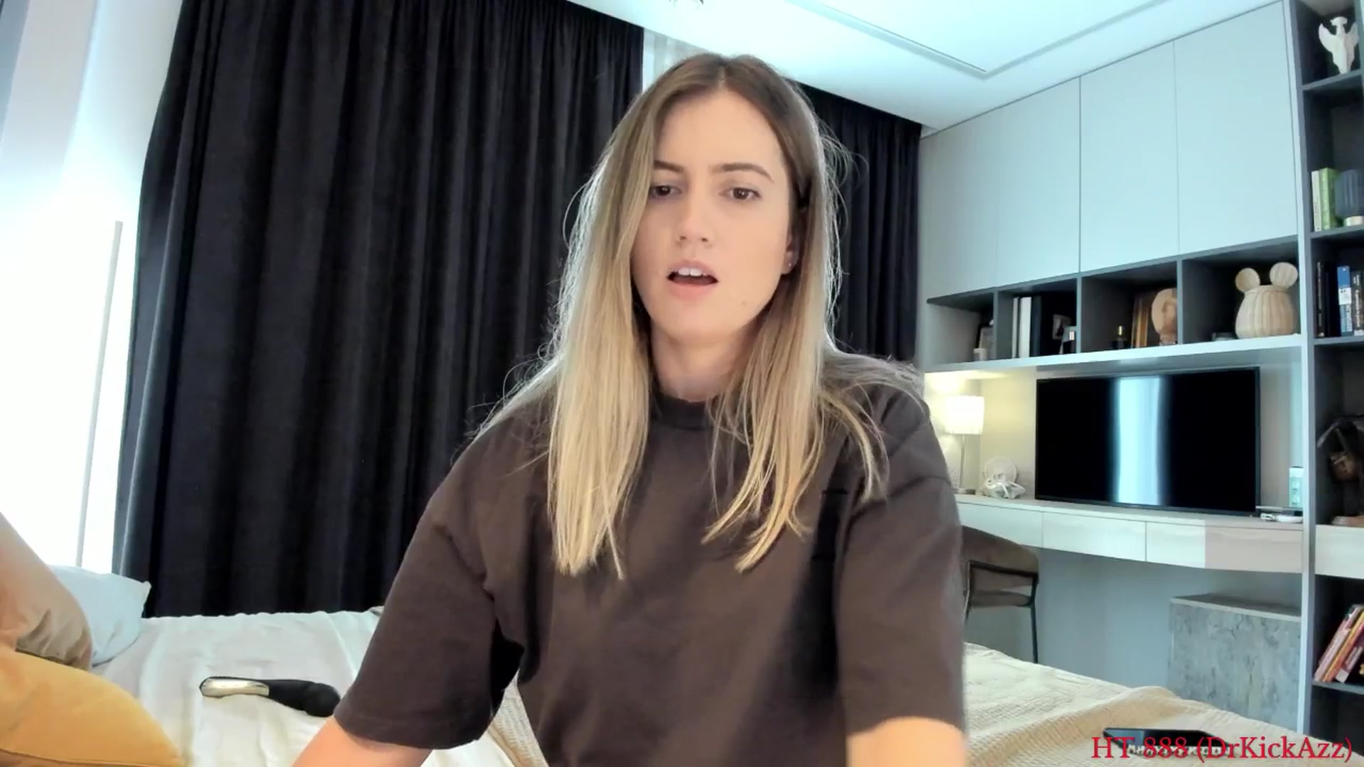 Gallery image thumbnail from happyendings_'s myfreecams stream on, 08/22/2025, 04:53 image 18 of 20