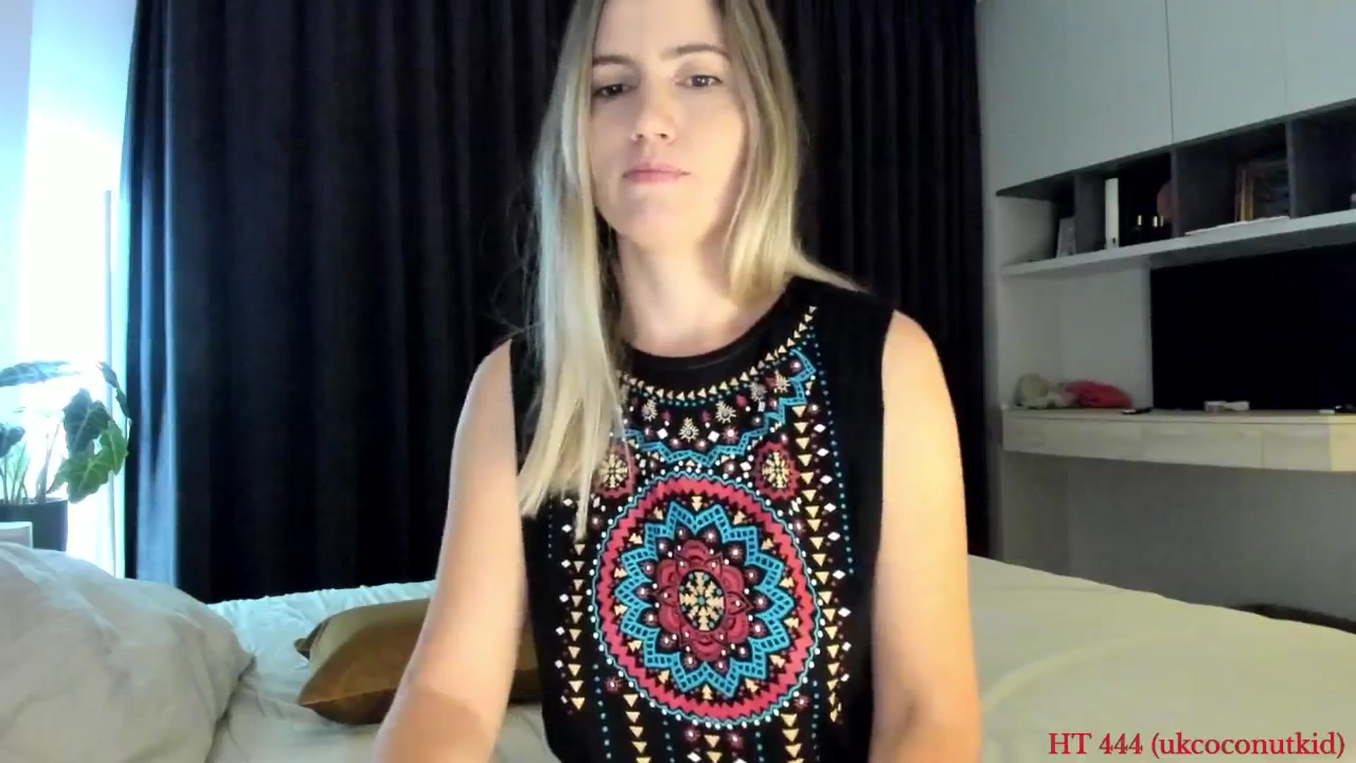Gallery image thumbnail from happyendings_'s myfreecams stream on, 08/29/2025, 04:35 image 4 of 20