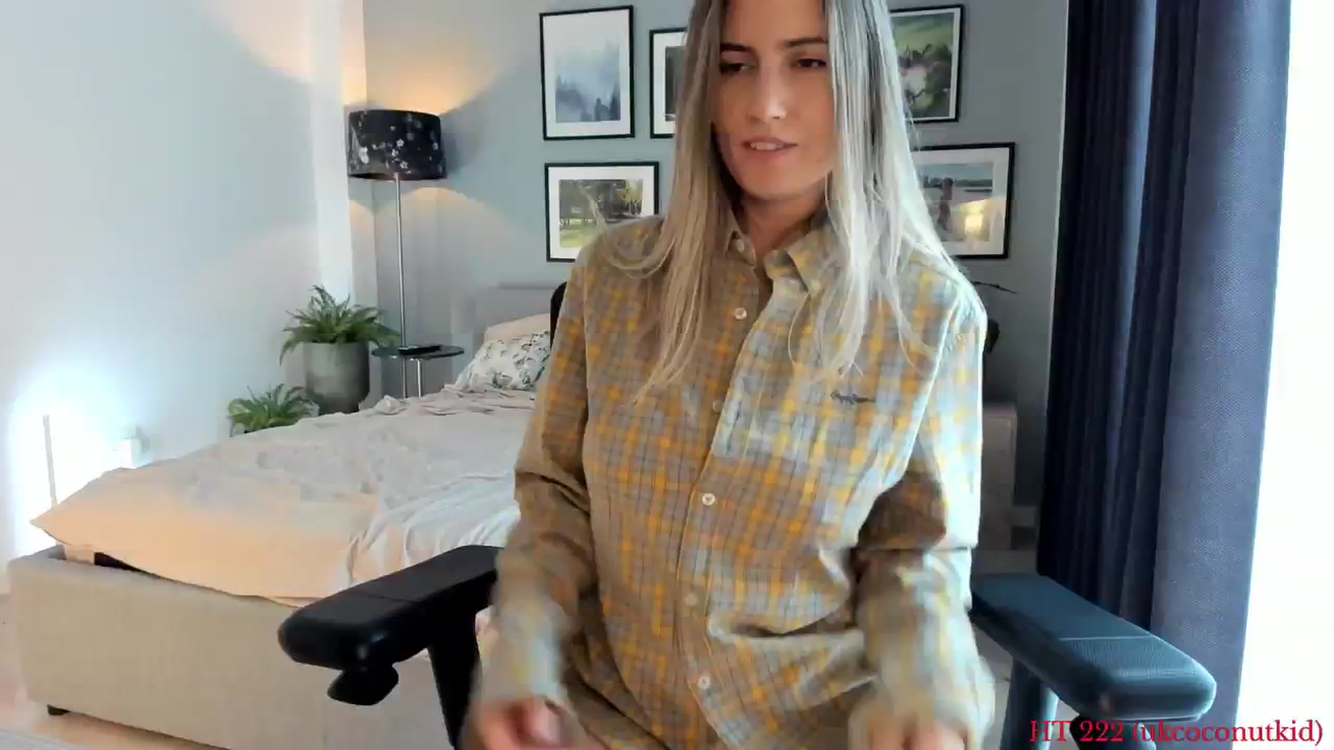 Gallery image thumbnail from happyendings_'s myfreecams stream on, 09/12/2025, 08:16 image 13 of 20