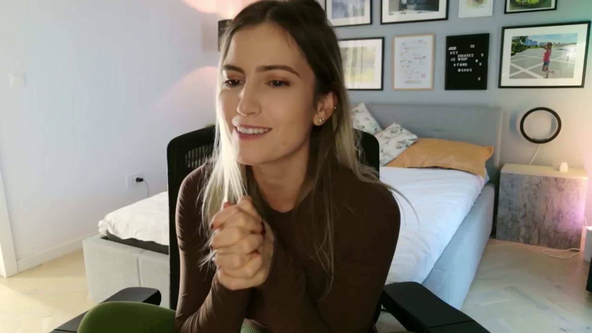 Gallery image thumbnail from happyendings_'s myfreecams stream on, 09/23/2025, 13:42 image 1 of 20
