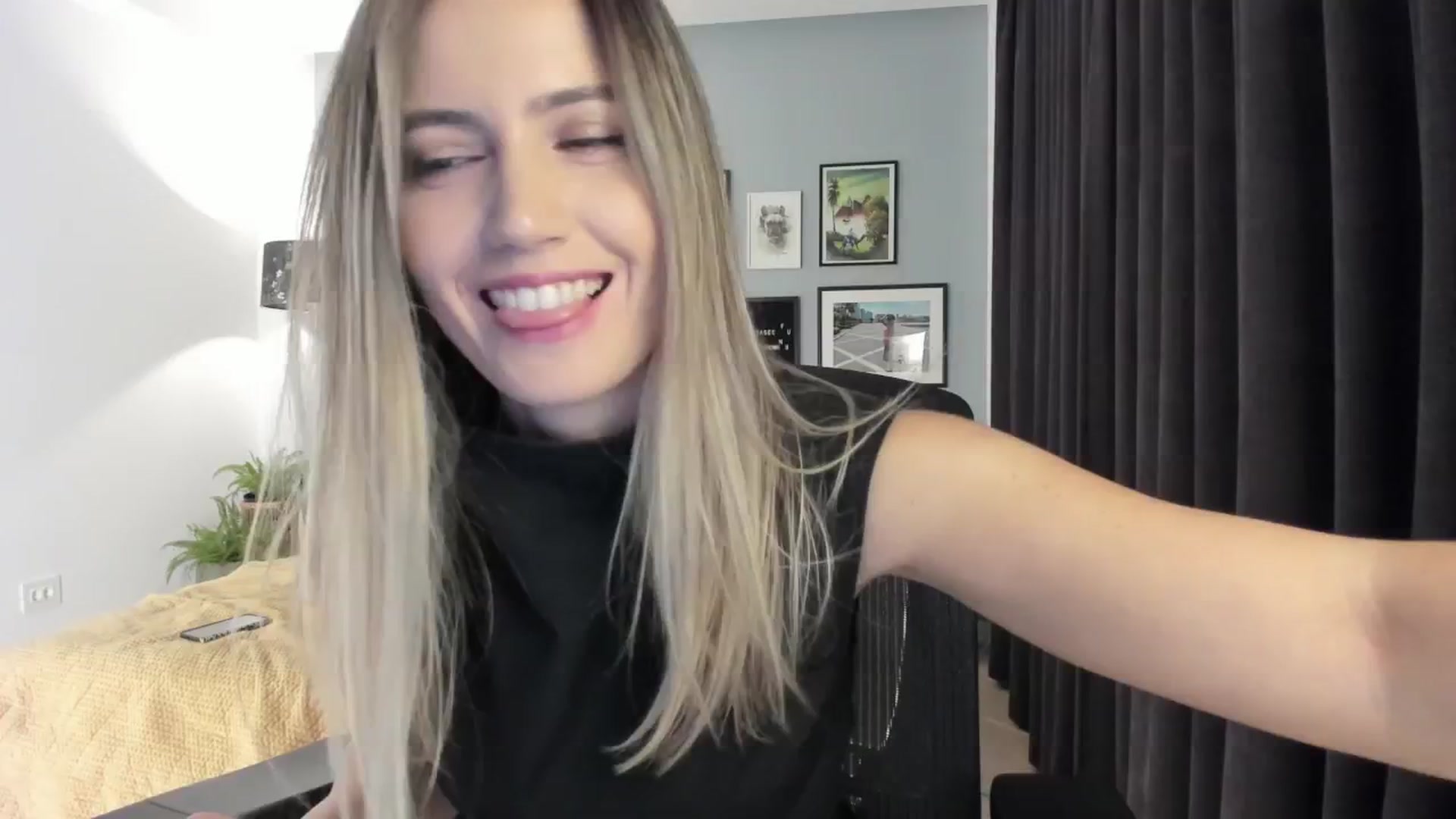 Gallery image thumbnail from happyendings_'s myfreecams stream on, 09/28/2025, 19:13 image 10 of 20