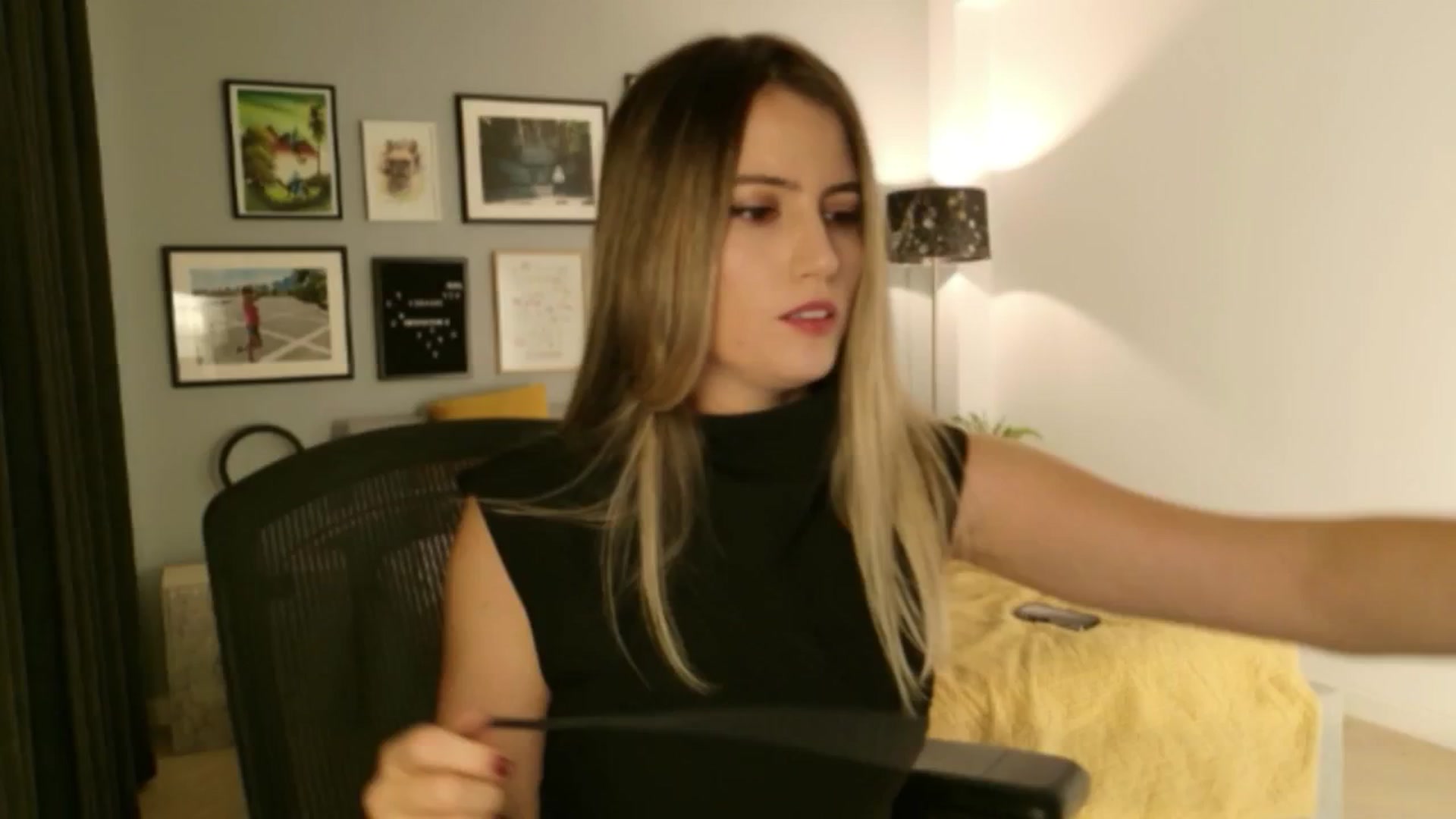 Gallery image thumbnail from happyendings_'s myfreecams stream on, 09/28/2025, 19:13 image 1 of 20