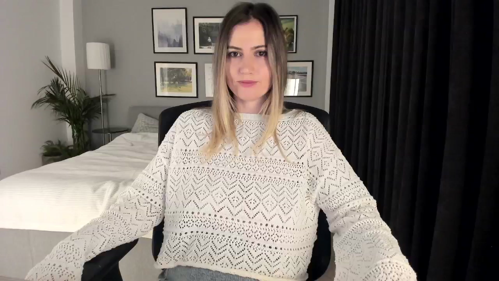 Gallery image thumbnail from happyendings_'s myfreecams stream on, 11/10/2025, 04:08 image 9 of 20