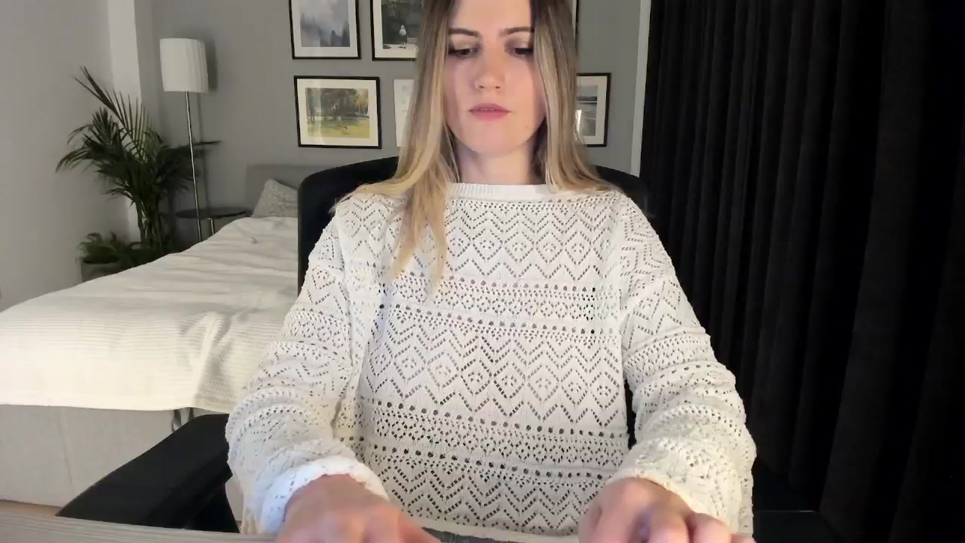 Gallery image thumbnail from happyendings_'s myfreecams stream on, 11/10/2025, 04:08 image 7 of 20