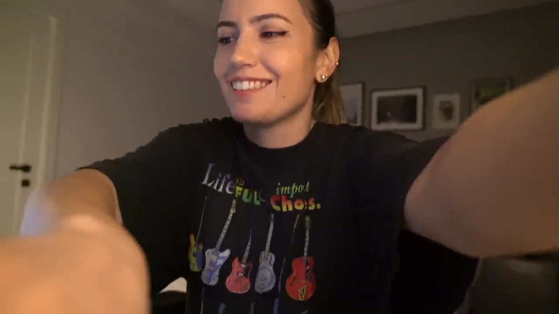 Gallery image thumbnail from happyendings_'s myfreecams stream on, 11/12/2025, 07:34 image 3 of 20