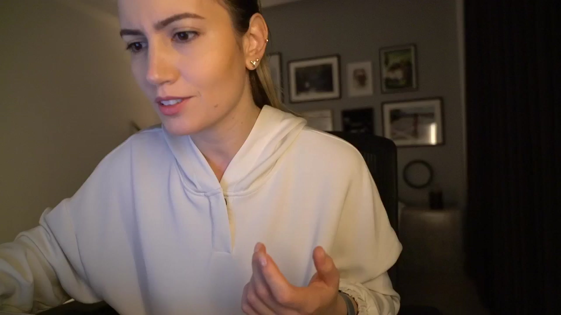 Gallery image thumbnail from happyendings_'s myfreecams stream on, 11/13/2025, 03:57 image 6 of 20