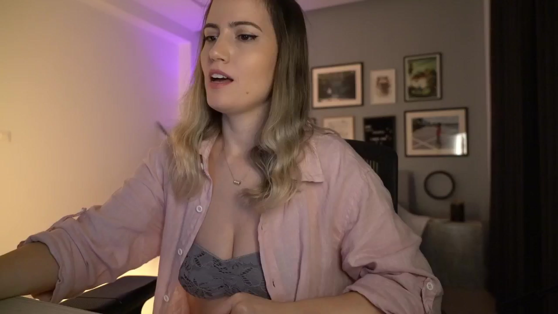 Gallery image thumbnail from happyendings_'s myfreecams stream on, 11/14/2025, 06:04 image 7 of 20