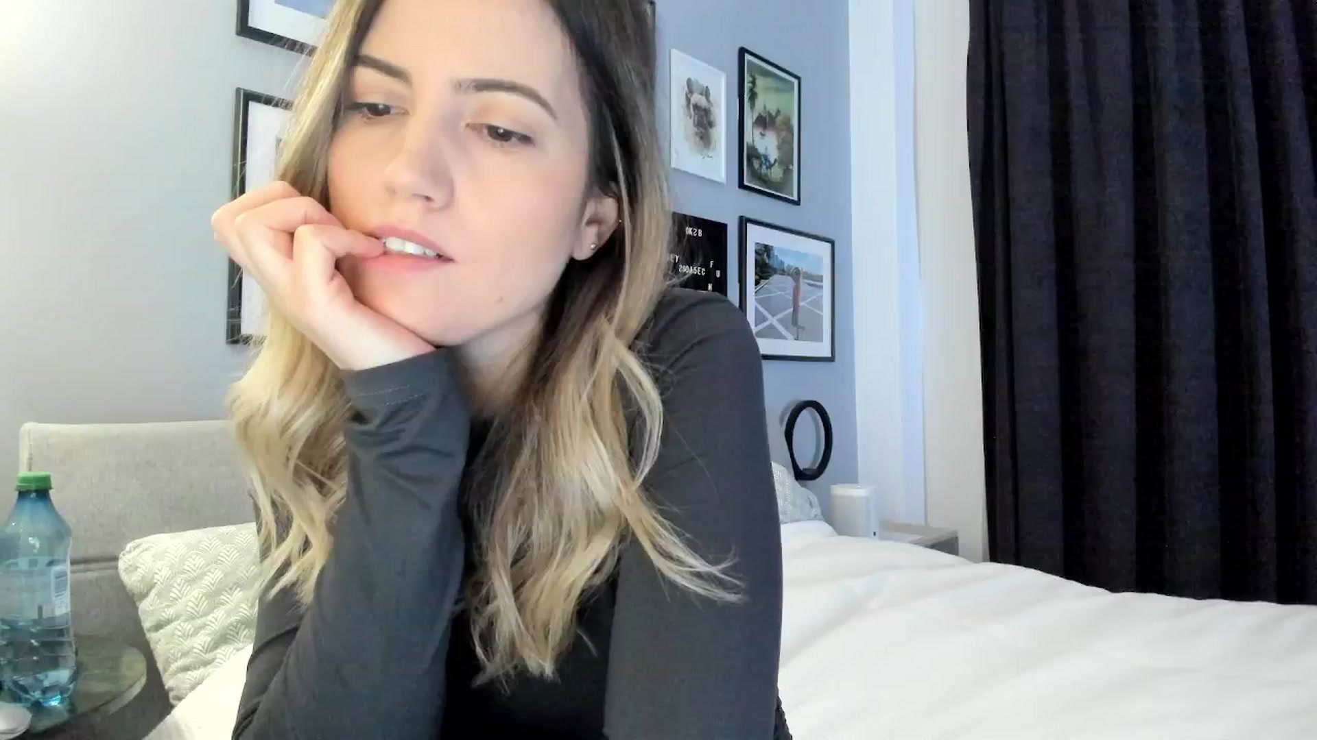 Gallery image thumbnail from happyendings_'s myfreecams stream on, 11/19/2025, 05:05 image 7 of 20
