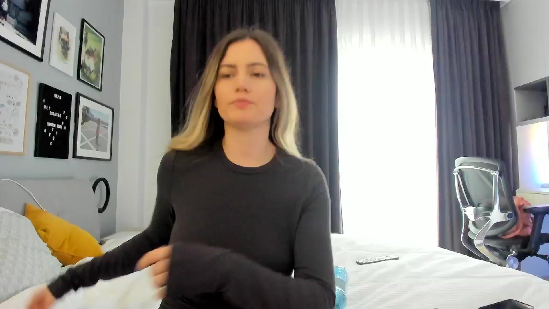 Gallery image thumbnail from happyendings_'s myfreecams stream on, 11/19/2025, 07:14 image 17 of 20