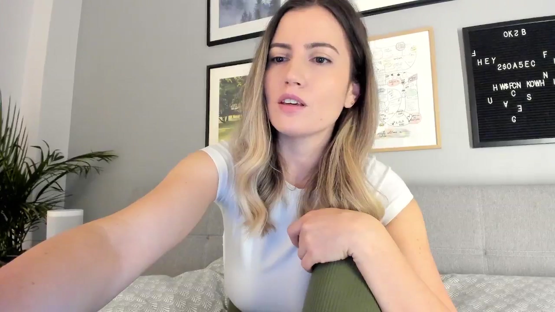 Gallery image thumbnail from happyendings_'s myfreecams stream on, 11/20/2025, 05:25 image 11 of 20