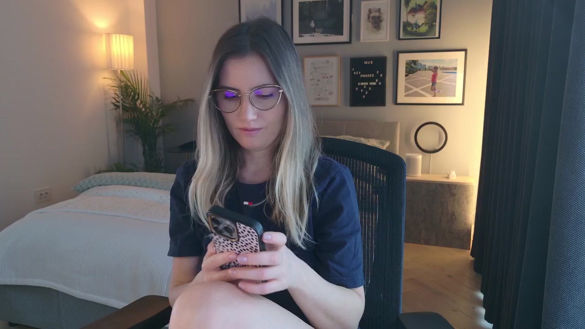 Gallery image thumbnail from happyendings_'s myfreecams stream on, 11/21/2025, 10:15 image 7 of 20