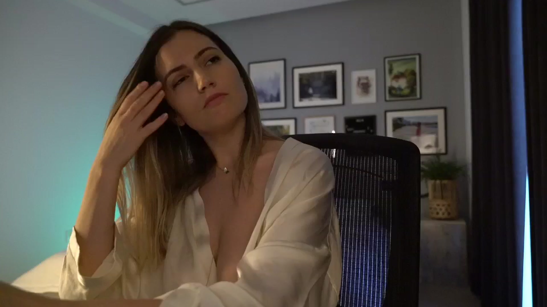 Gallery image thumbnail from happyendings_'s myfreecams stream on, 11/26/2025, 08:13 image 19 of 20