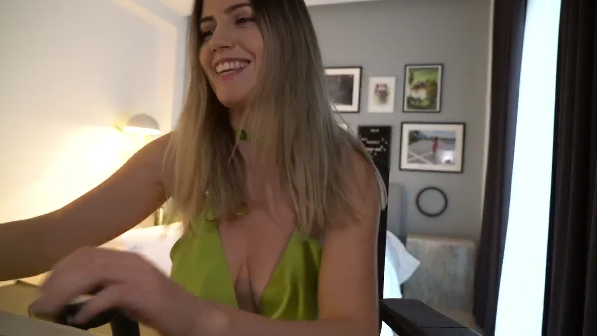 Gallery image thumbnail from happyendings_'s myfreecams stream on, 12/03/2025, 08:21 image 12 of 20