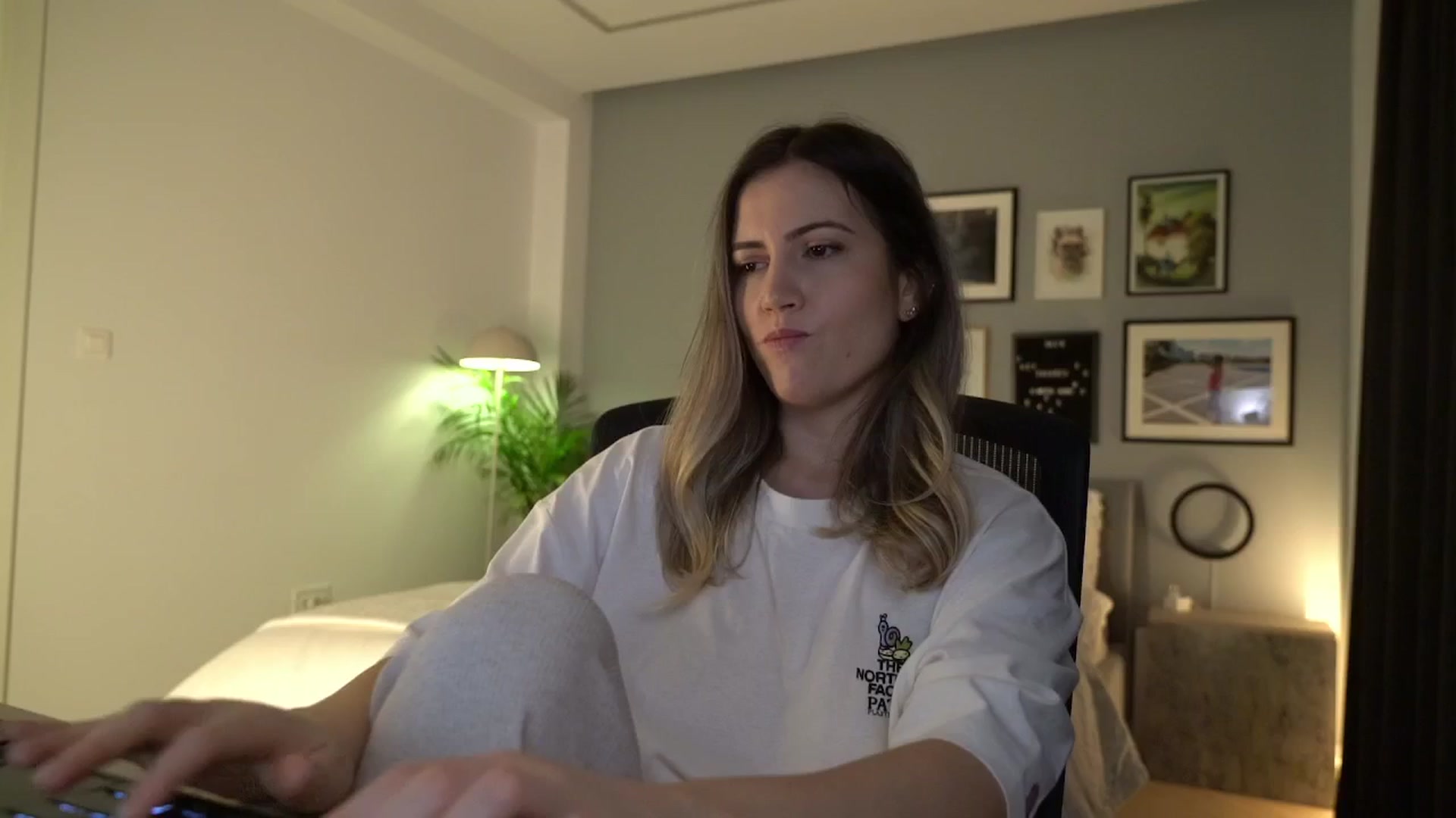 Gallery image thumbnail from happyendings_'s myfreecams stream on, 12/04/2025, 05:08 image 20 of 20