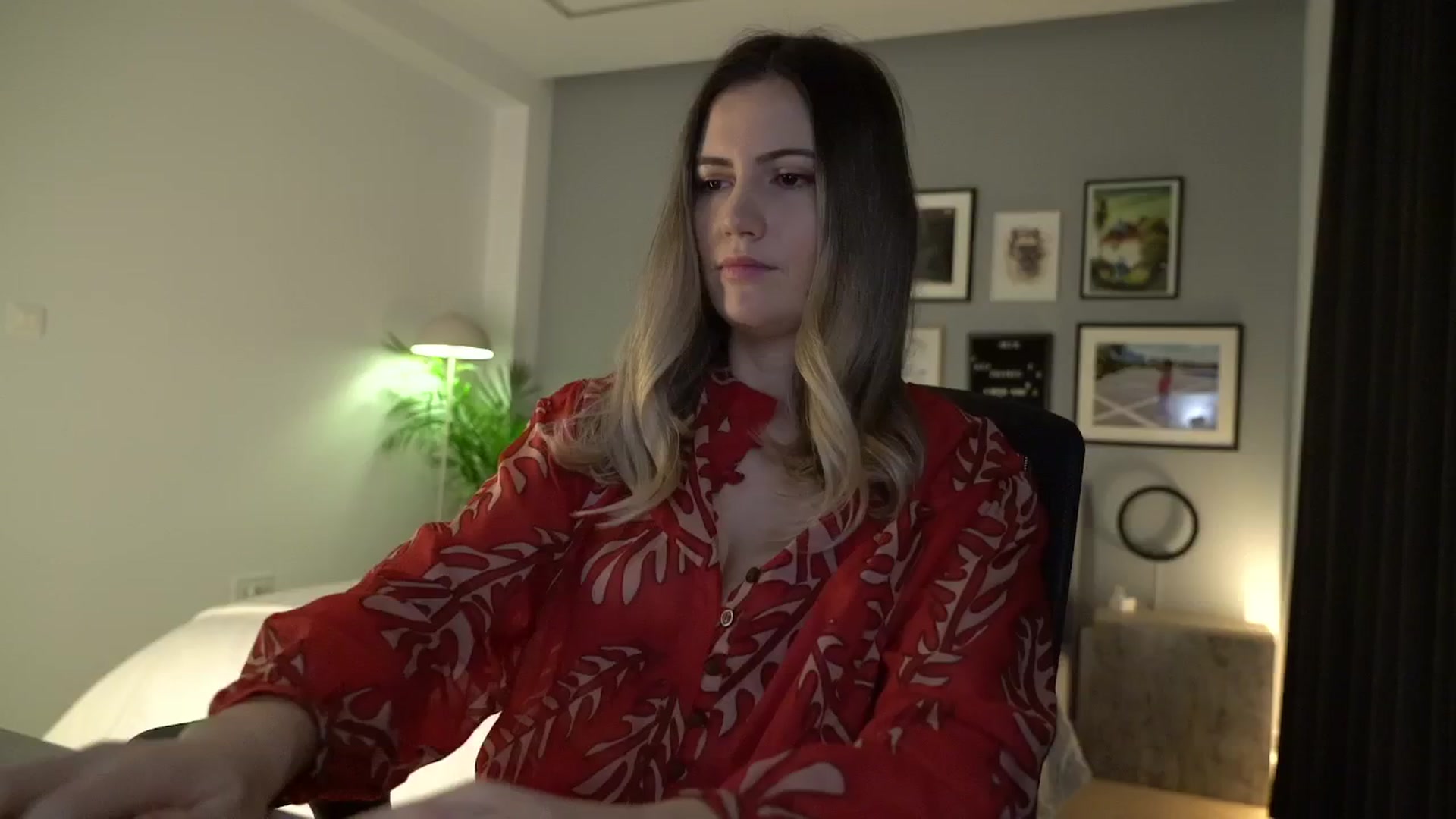 Gallery image thumbnail from happyendings_'s myfreecams stream on, 12/04/2025, 05:08 image 6 of 20