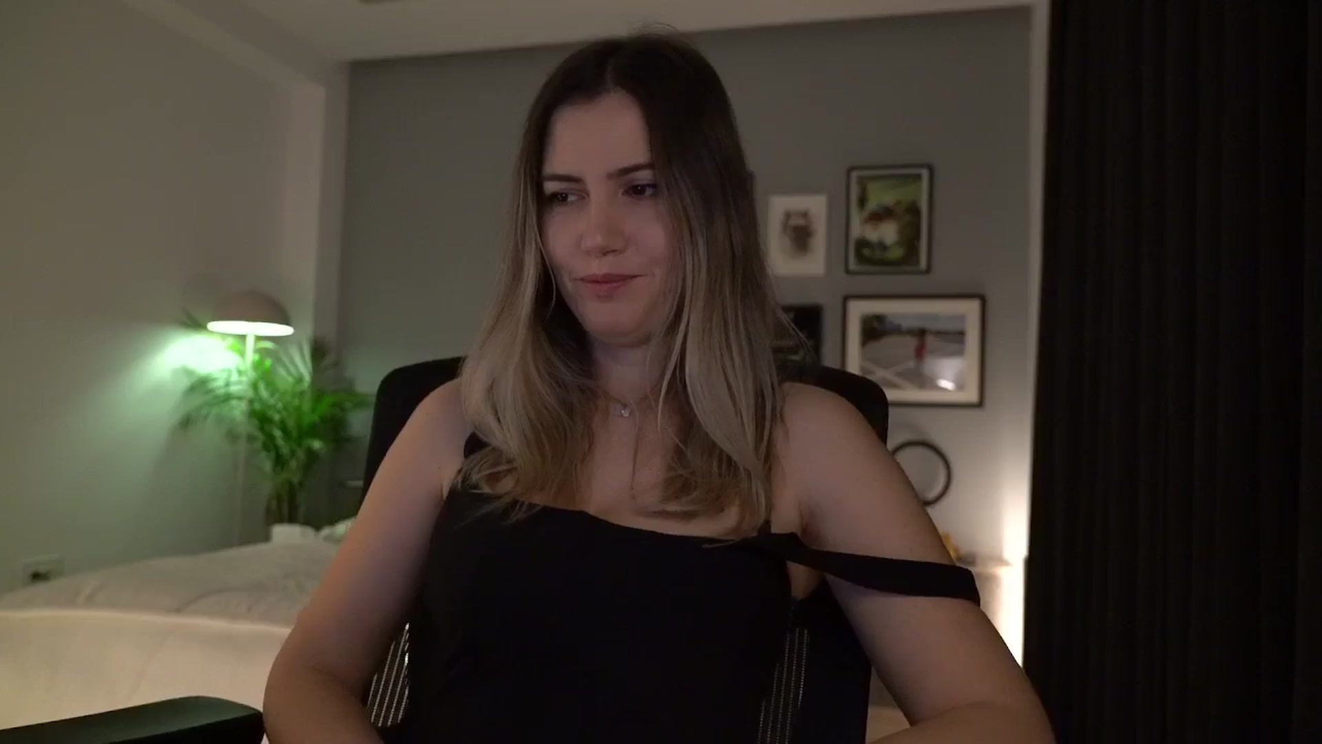 Gallery image thumbnail from happyendings_'s myfreecams stream on, 12/07/2025, 05:33 image 5 of 20