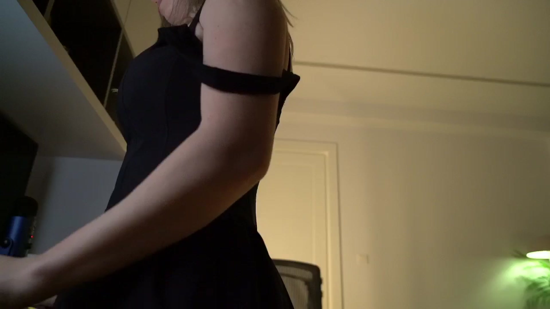 Gallery image thumbnail from happyendings_'s myfreecams stream on, 12/07/2025, 05:33 image 16 of 20