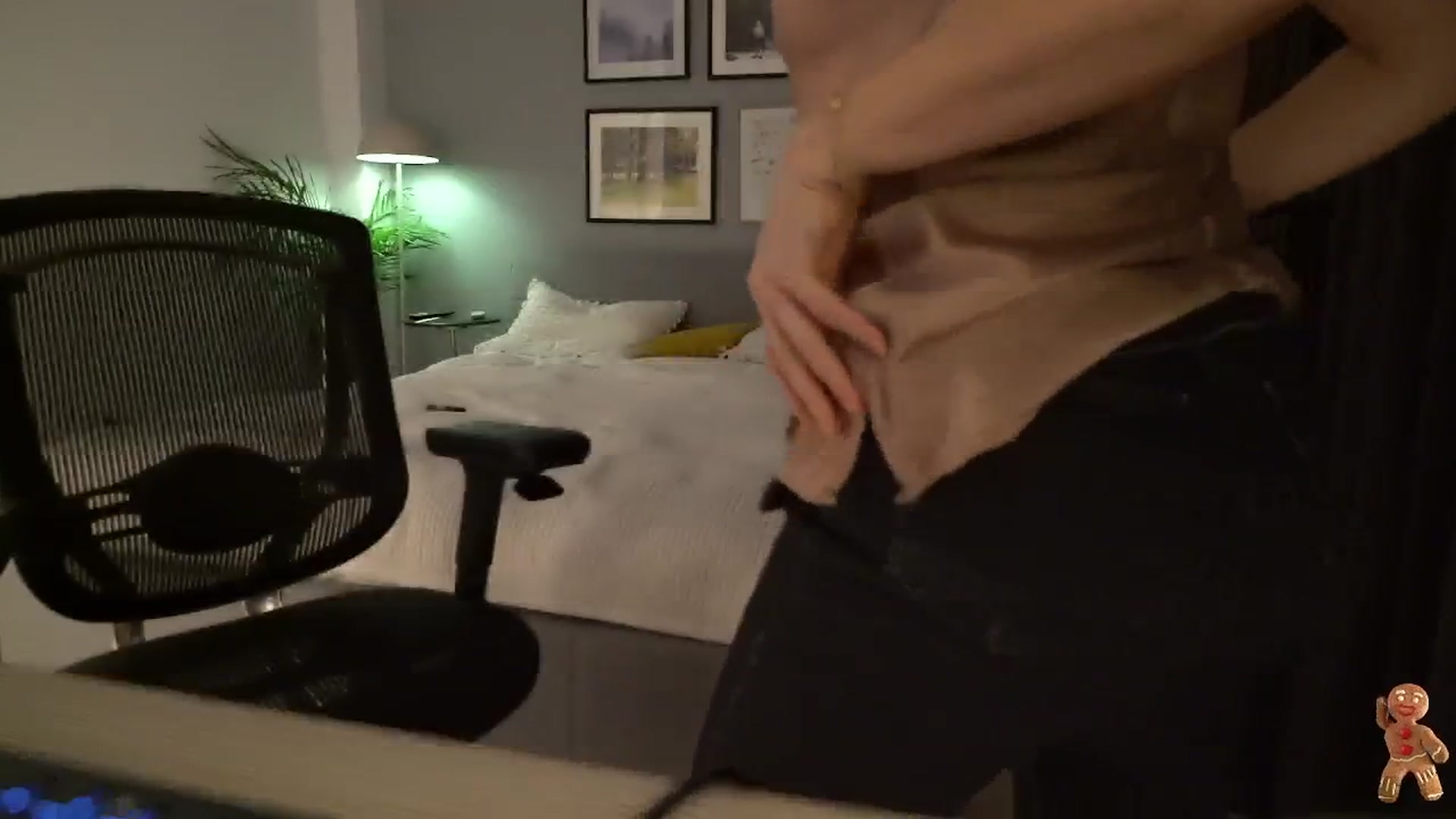 Gallery image thumbnail from happyendings_'s myfreecams stream on, 12/13/2025, 05:21 image 19 of 20
