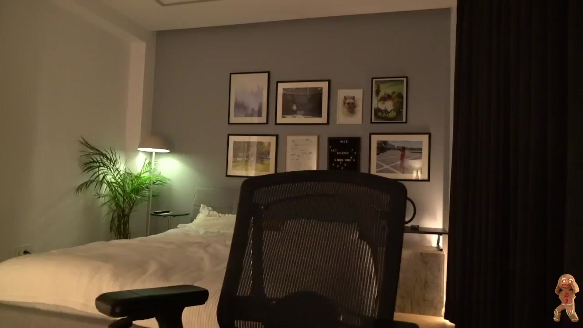 Gallery image thumbnail from happyendings_'s myfreecams stream on, 12/14/2025, 05:45 image 1 of 20