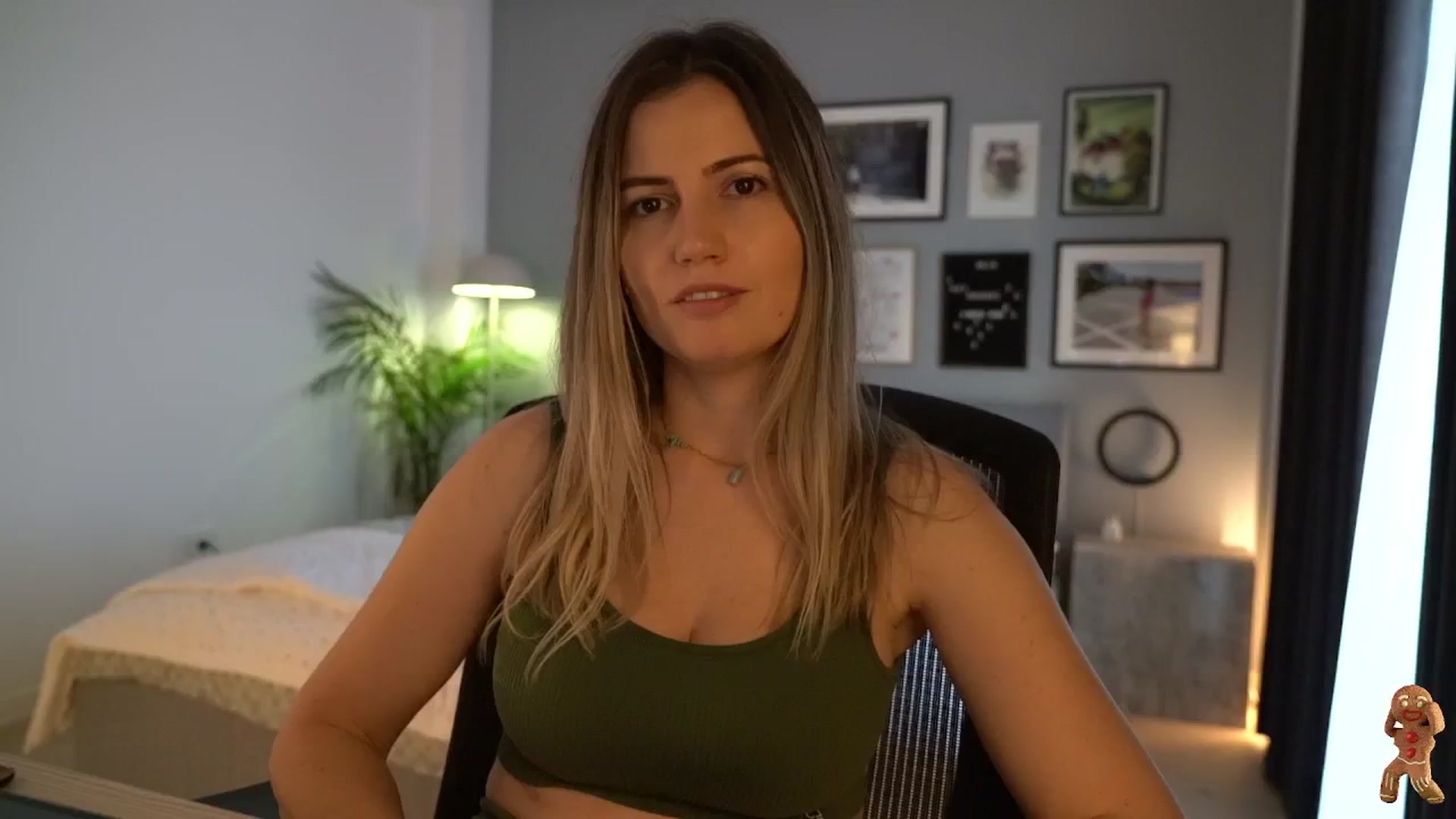 Gallery image thumbnail from happyendings_'s myfreecams stream on, 12/18/2025, 08:08 image 2 of 20