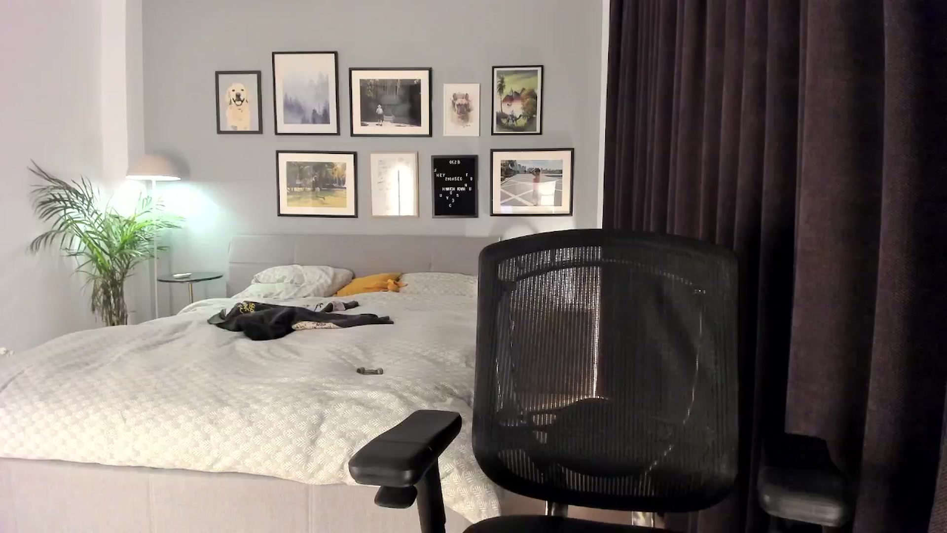 Gallery image thumbnail from happyendings_'s myfreecams stream on, 01/08/2026, 05:42 image 16 of 20