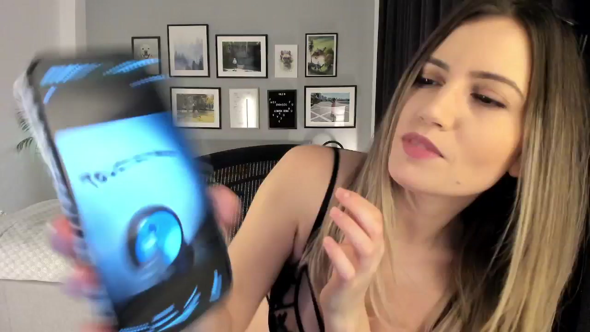 Gallery image thumbnail from happyendings_'s myfreecams stream on, 01/08/2026, 05:42 image 17 of 20