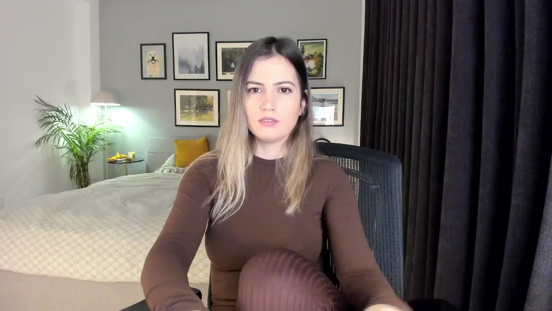 Gallery image thumbnail from happyendings_'s myfreecams stream on, 01/12/2026, 05:11 image 10 of 20
