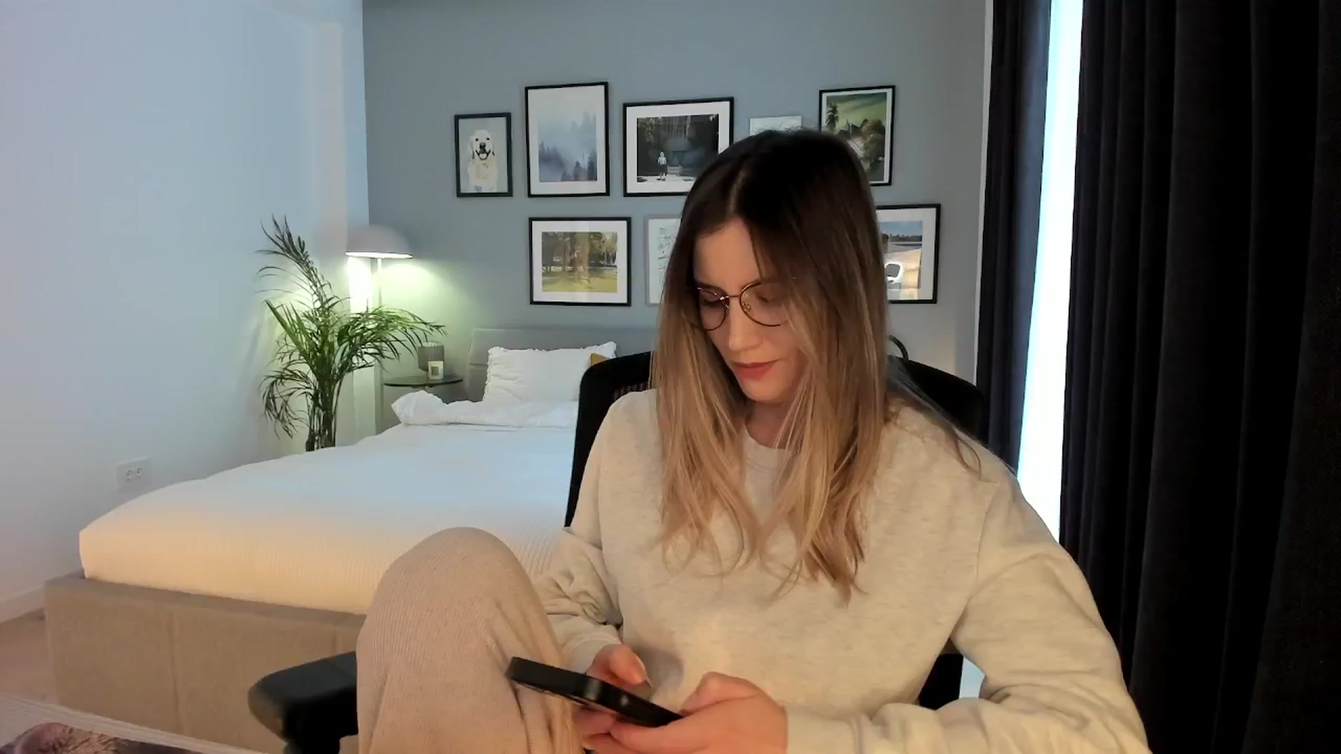 Gallery image thumbnail from happyendings_'s myfreecams stream on, 01/15/2026, 07:53 image 2 of 20