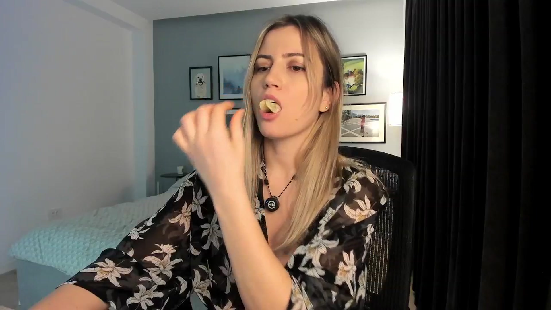 Gallery image thumbnail from happyendings_'s myfreecams stream on, 02/14/2026, 21:39 image 15 of 20