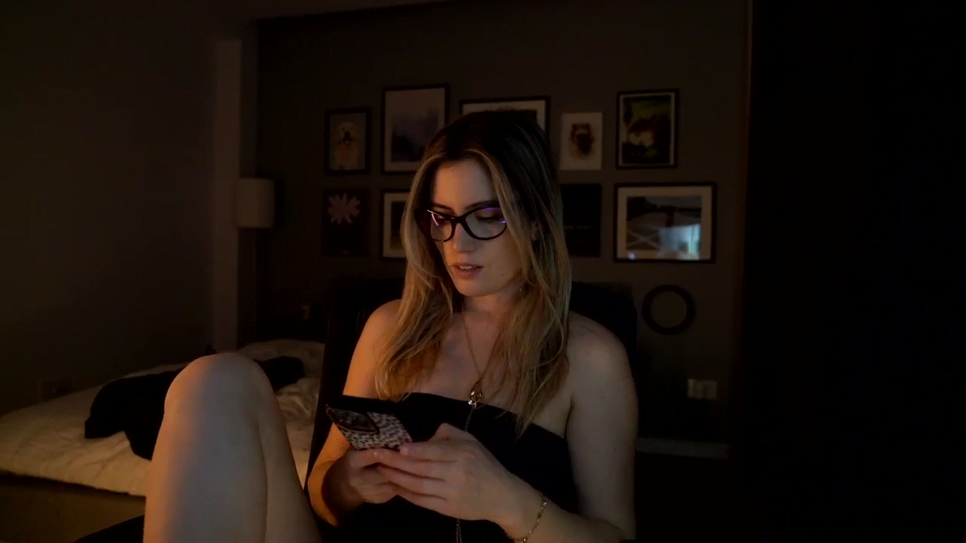 Gallery image thumbnail from happyendings_'s myfreecams stream on, 03/04/2026, 10:49 image 10 of 20