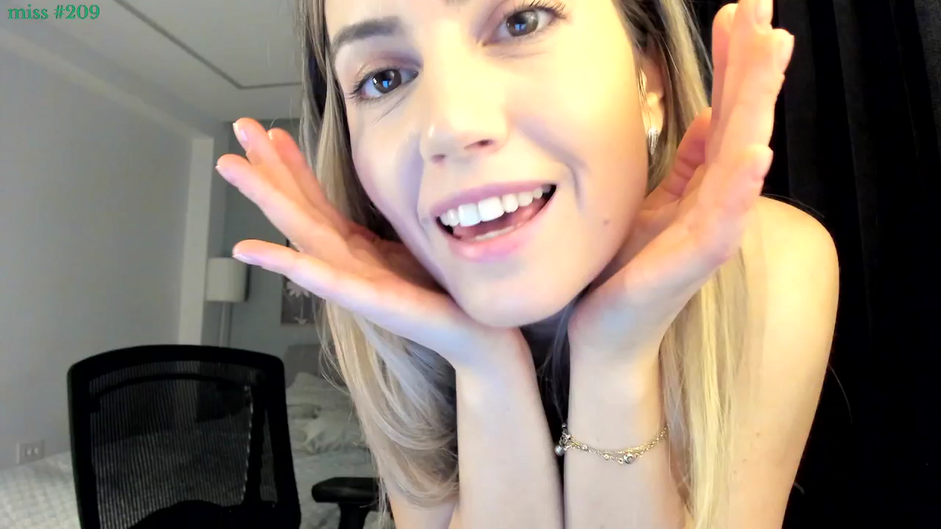 Gallery image thumbnail from happyendings_'s myfreecams stream on, 03/15/2026, 04:51 image 16 of 20