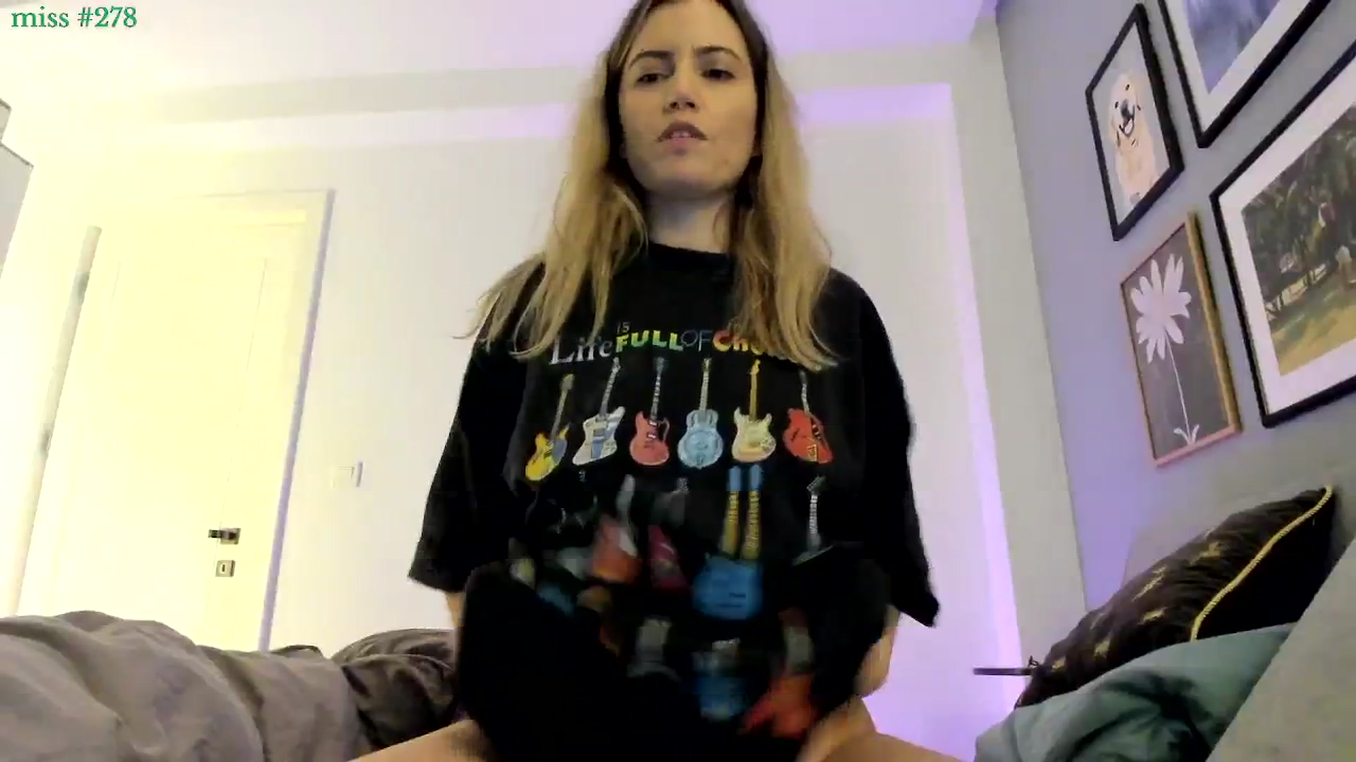 Gallery image thumbnail from happyendings_'s myfreecams stream on, 04/08/2026, 21:58 image 9 of 20