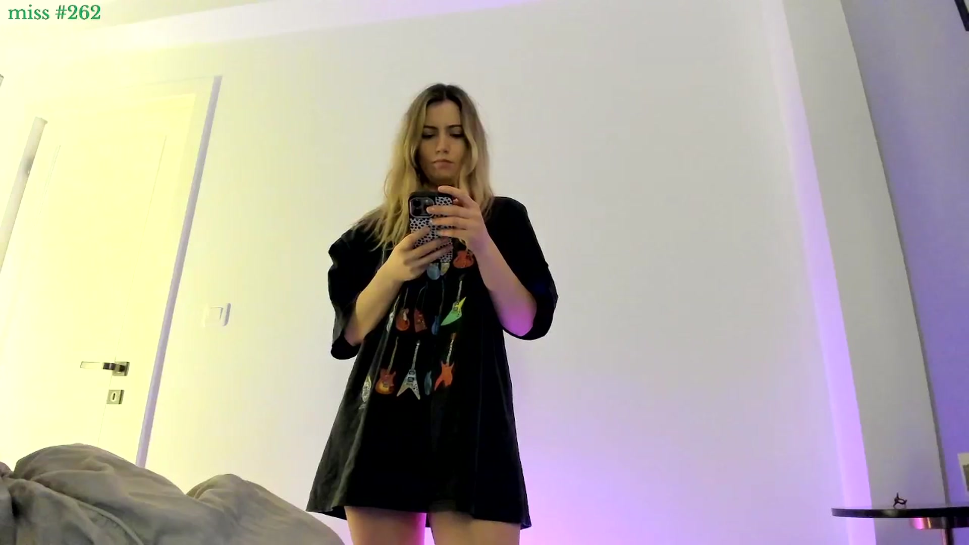 Gallery image thumbnail from happyendings_'s myfreecams stream on, 04/08/2026, 21:58 image 10 of 20