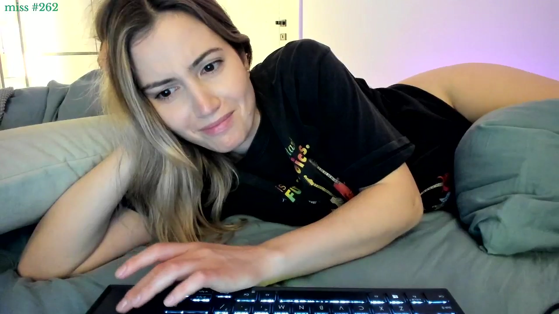 Gallery image thumbnail from happyendings_'s myfreecams stream on, 04/08/2026, 21:58 image 20 of 20