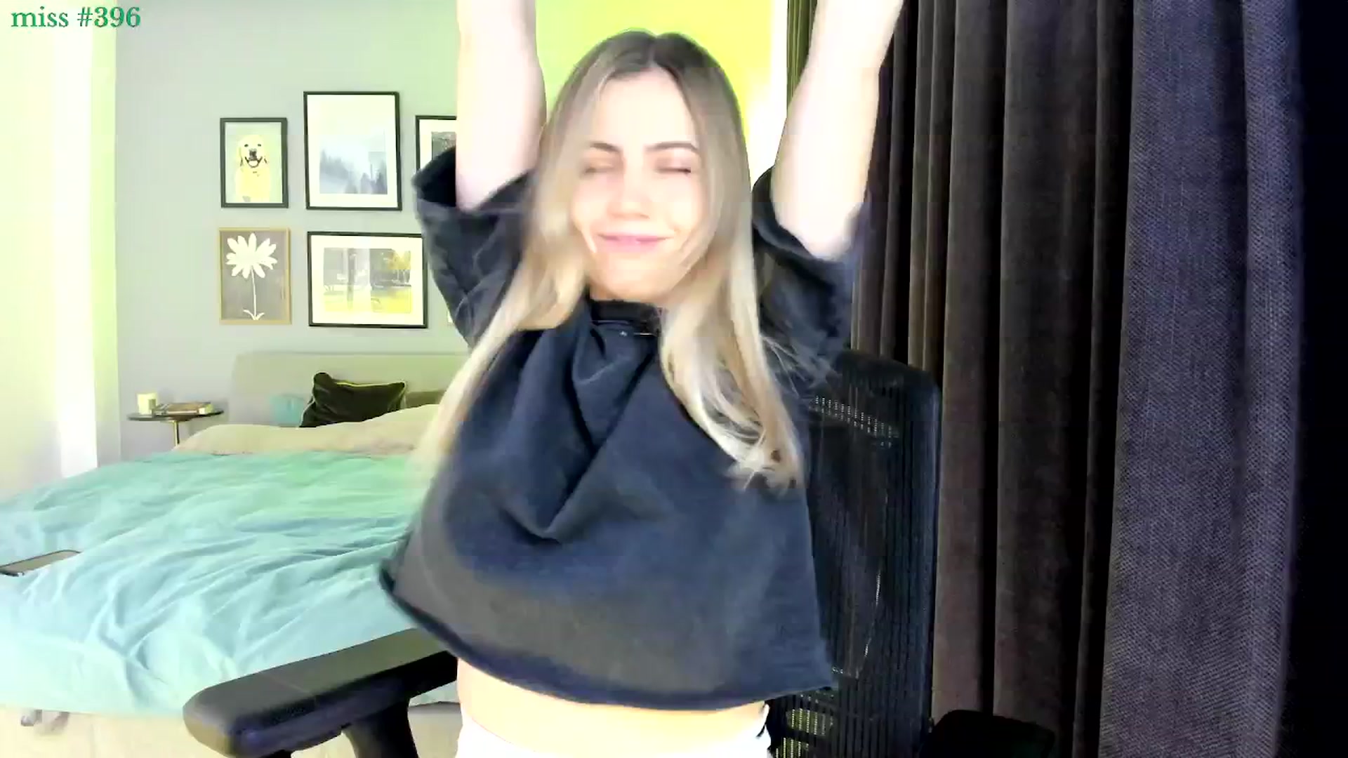Gallery image thumbnail from happyendings_'s myfreecams stream on, 04/17/2026, 04:52 image 1 of 20