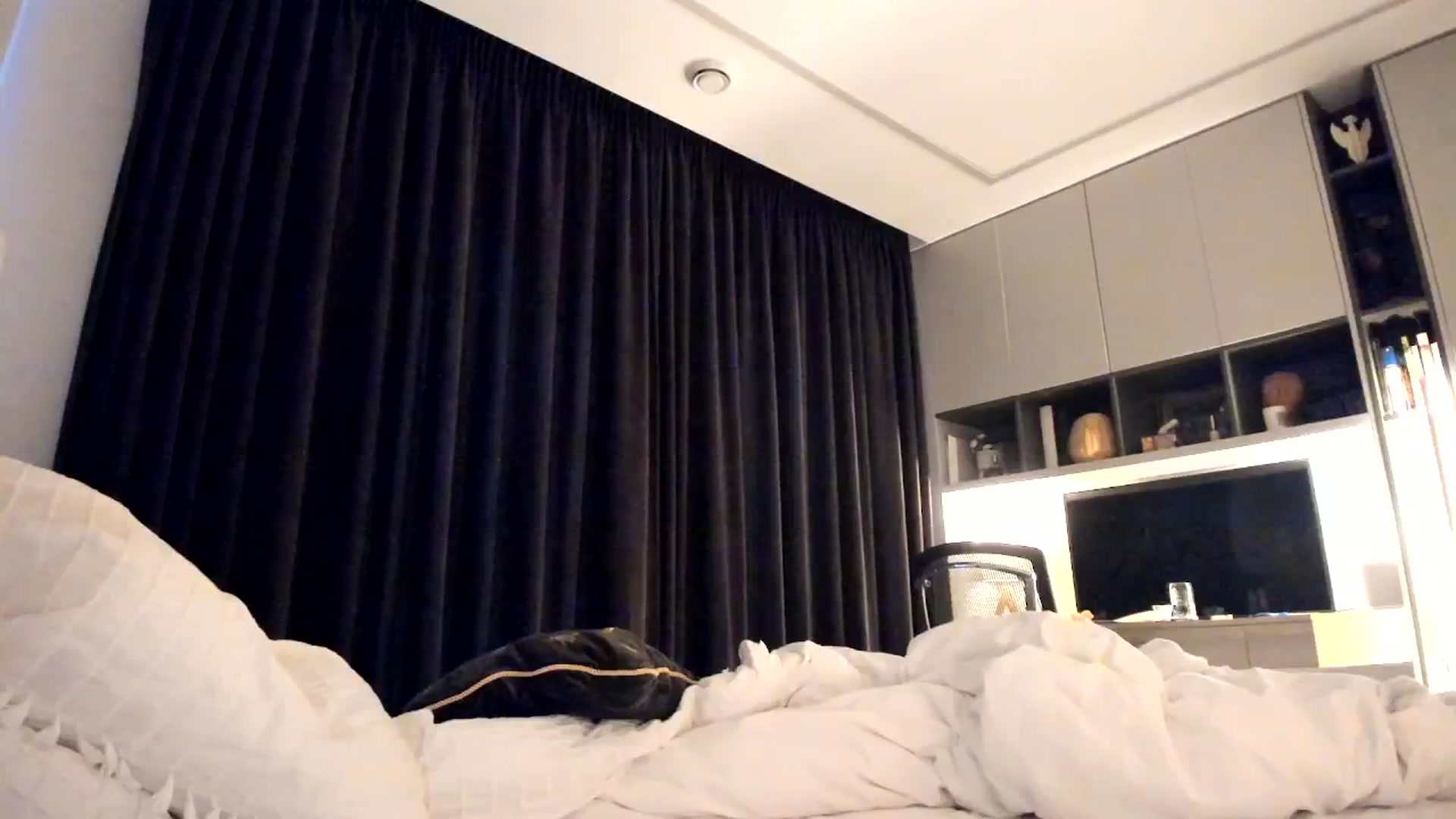 Gallery image thumbnail from happyendings_'s myfreecams stream on, 05/01/2026, 04:40 image 8 of 20