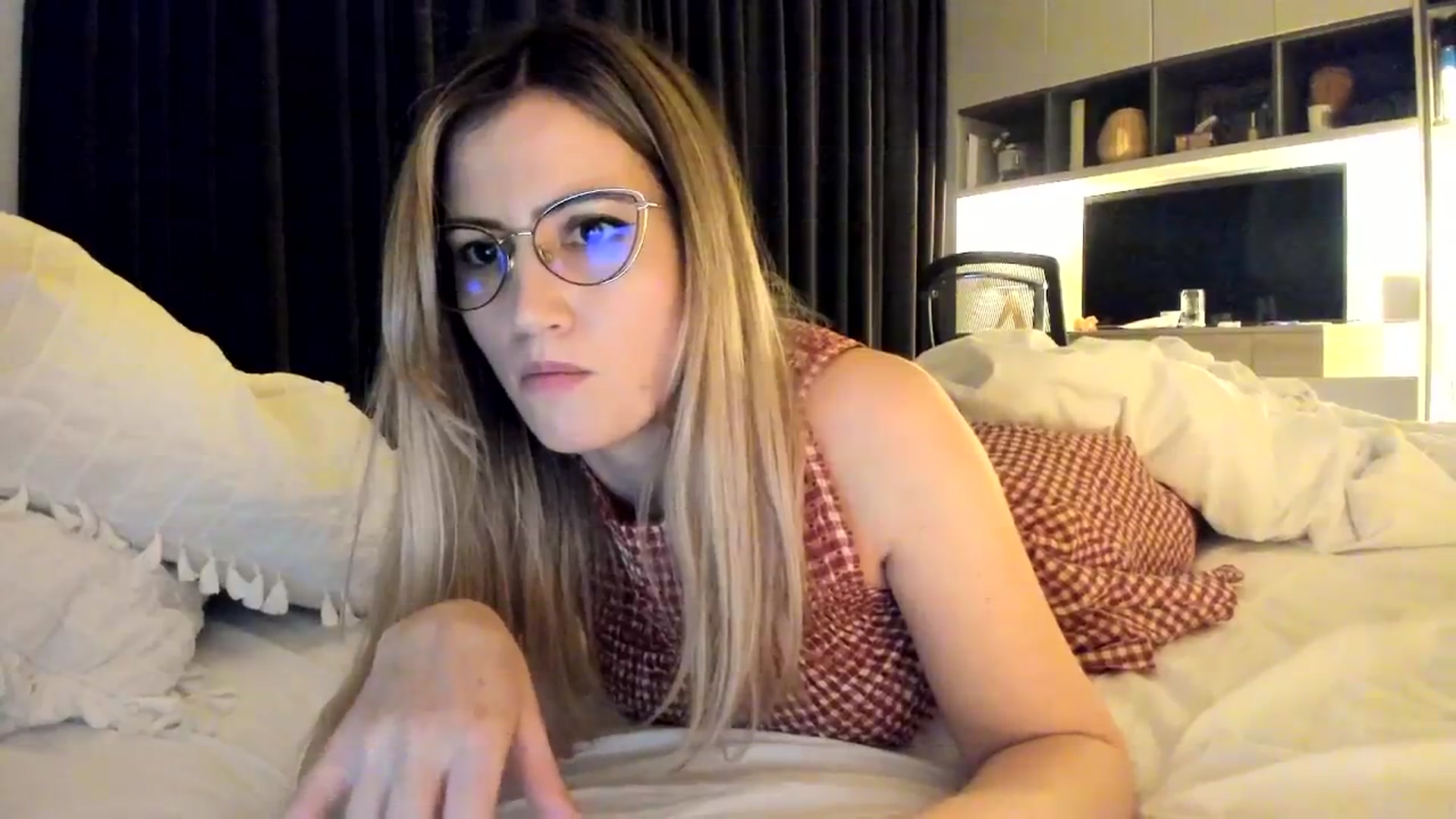 Gallery image thumbnail from happyendings_'s myfreecams stream on, 05/01/2026, 04:40 image 7 of 20