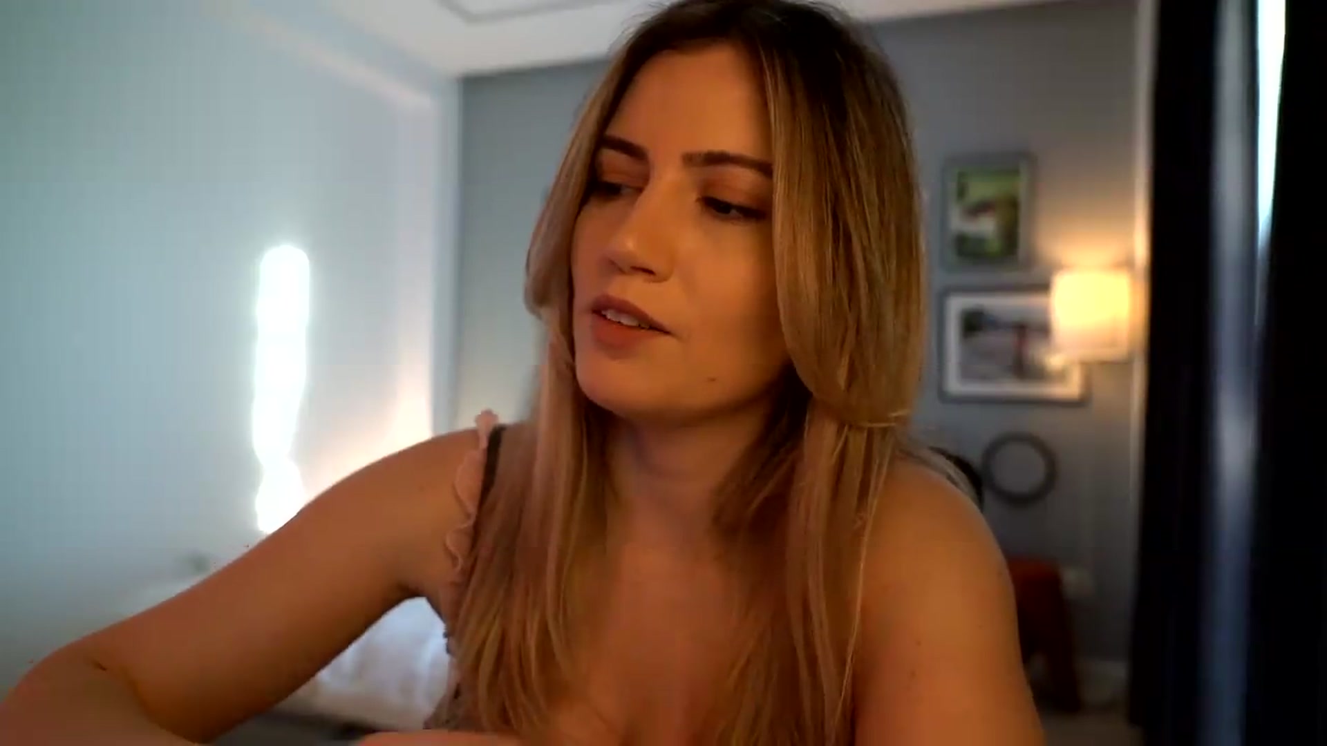 Gallery image thumbnail from happyendings_'s myfreecams stream on, 05/07/2026, 04:17 image 7 of 20