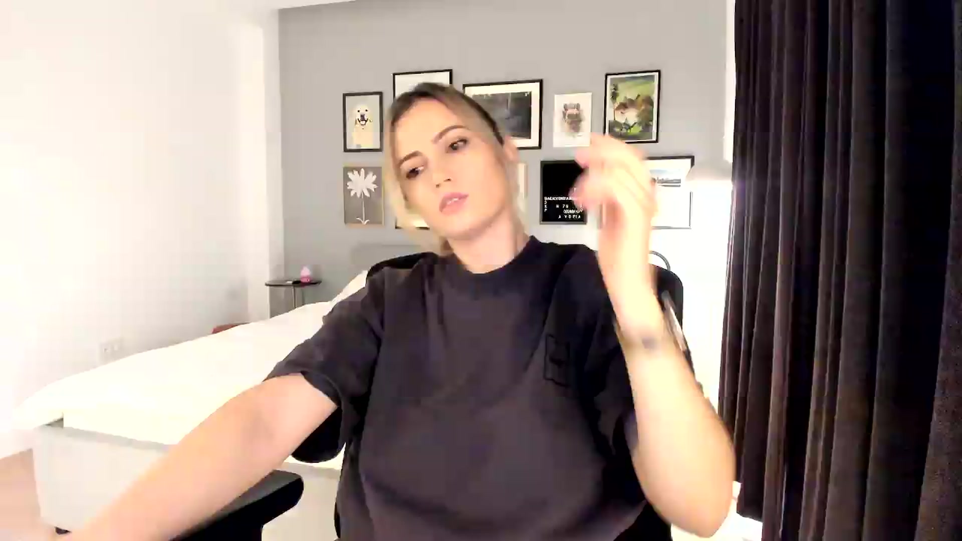 Gallery image thumbnail from happyendings_'s myfreecams stream on, 05/14/2026, 03:31 image 10 of 20