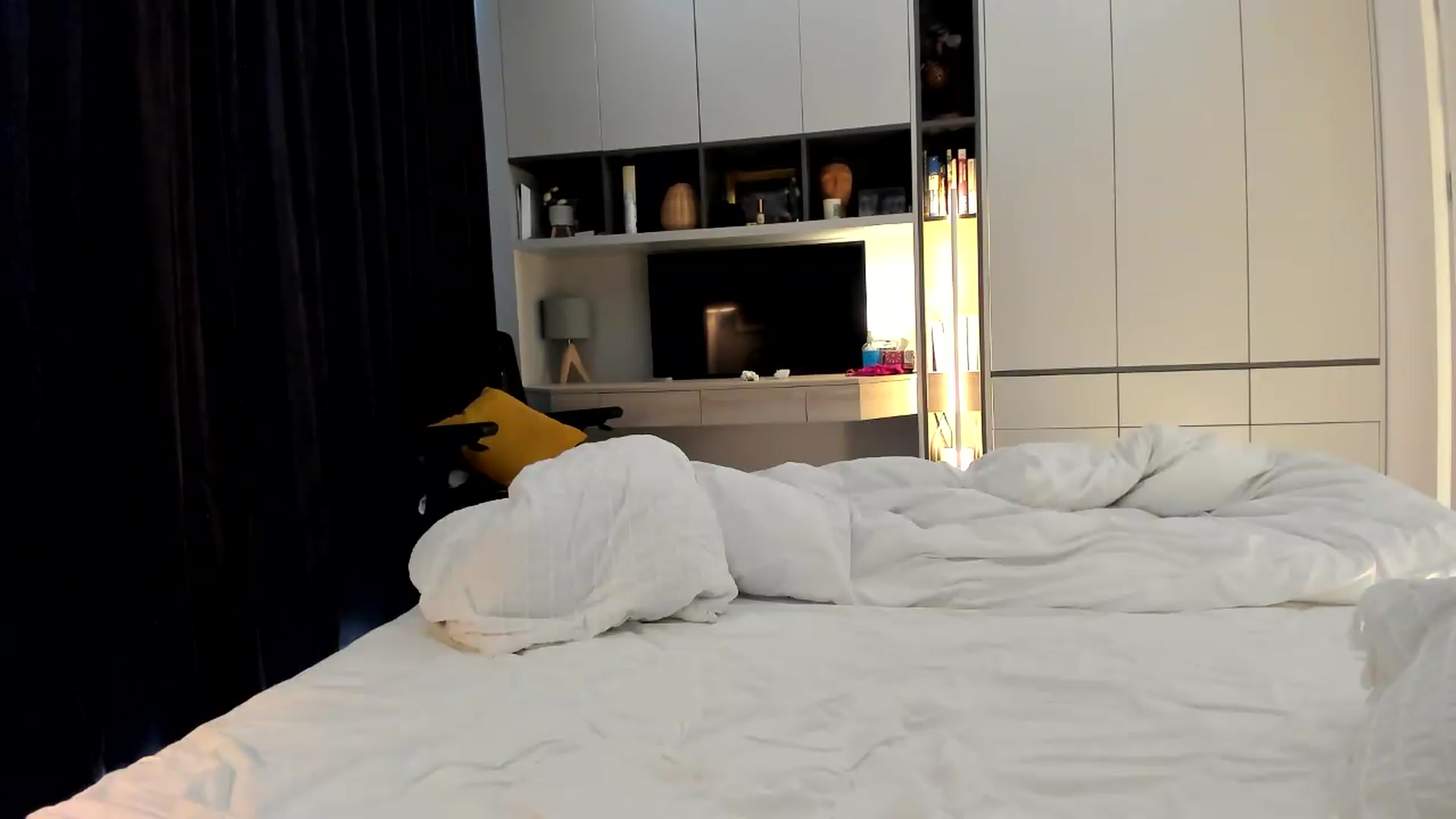 Gallery image thumbnail from happyendings_'s myfreecams stream on, 05/20/2026, 08:09 image 3 of 20