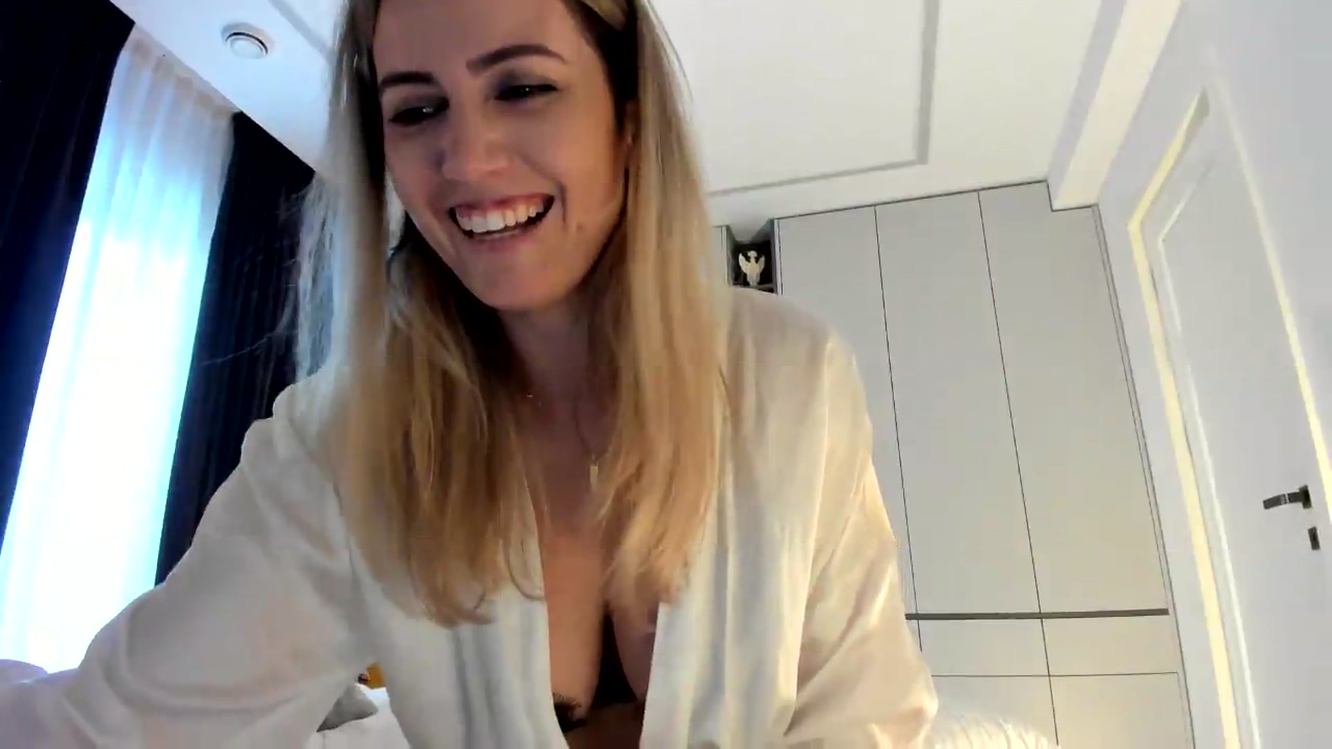 Gallery image thumbnail from happyendings_'s myfreecams stream on, 05/21/2026, 08:17 image 4 of 20