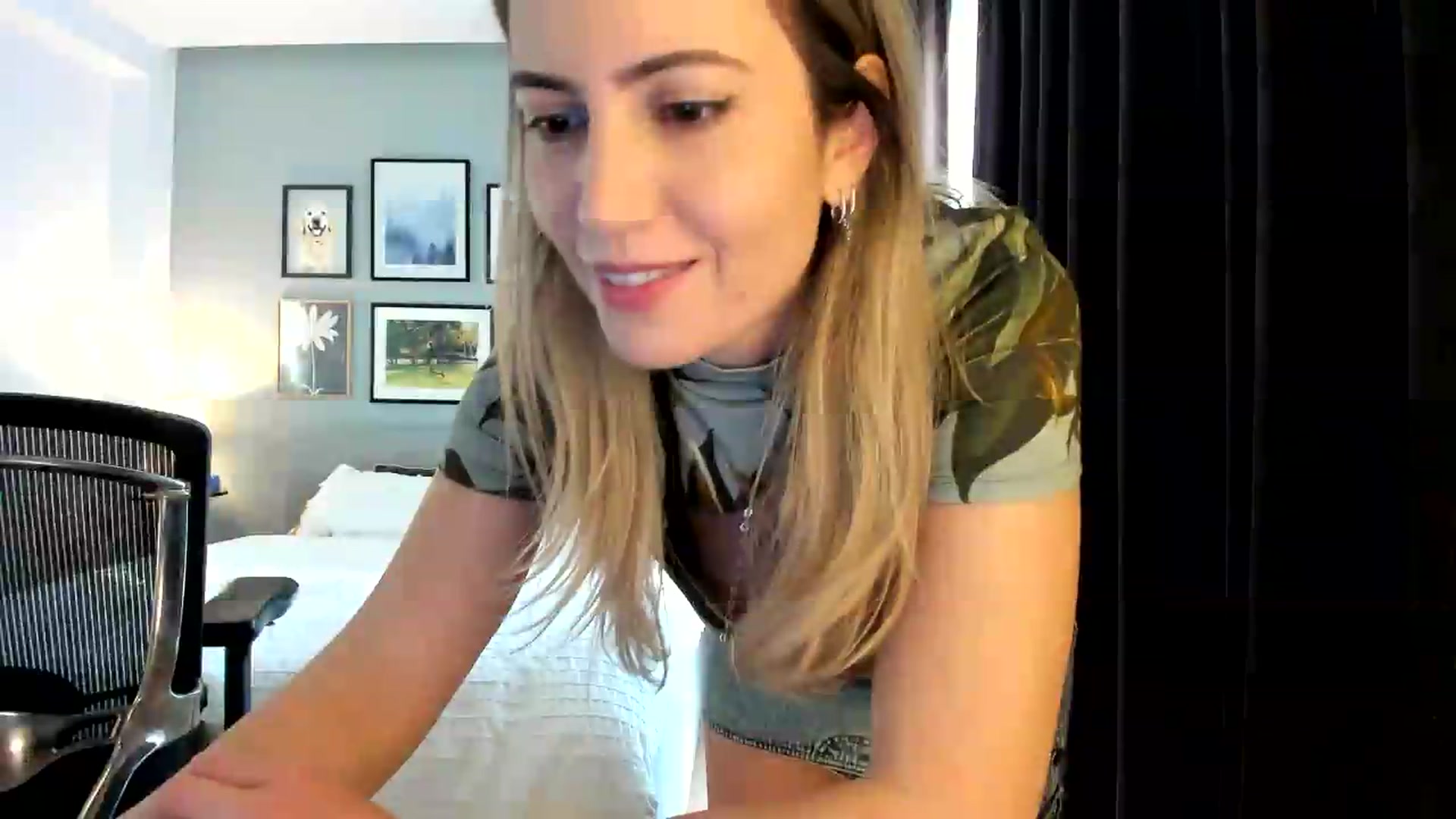 Gallery image thumbnail from happyendings_'s myfreecams stream on, 05/27/2026, 04:24 image 6 of 20