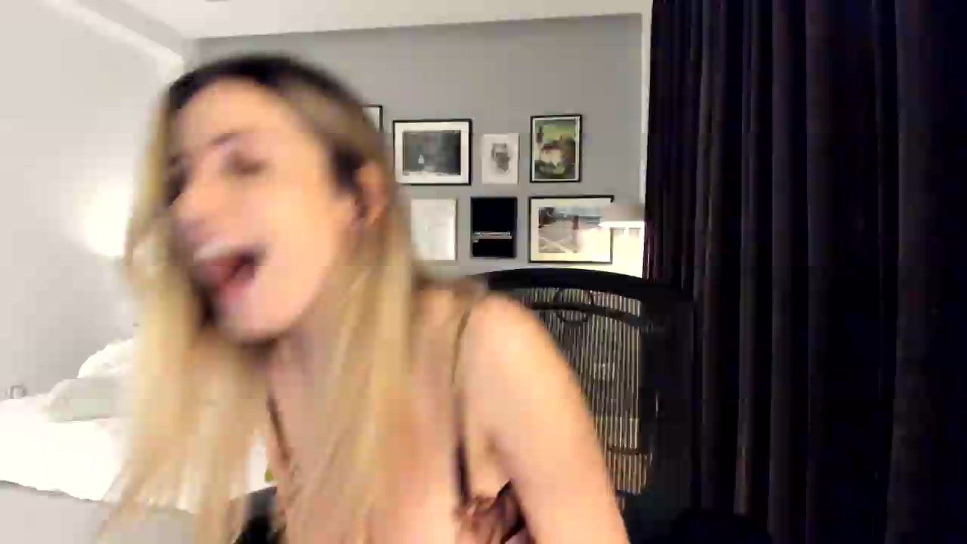 Gallery image thumbnail from happyendings_'s myfreecams stream on, 05/31/2026, 22:32 image 19 of 20