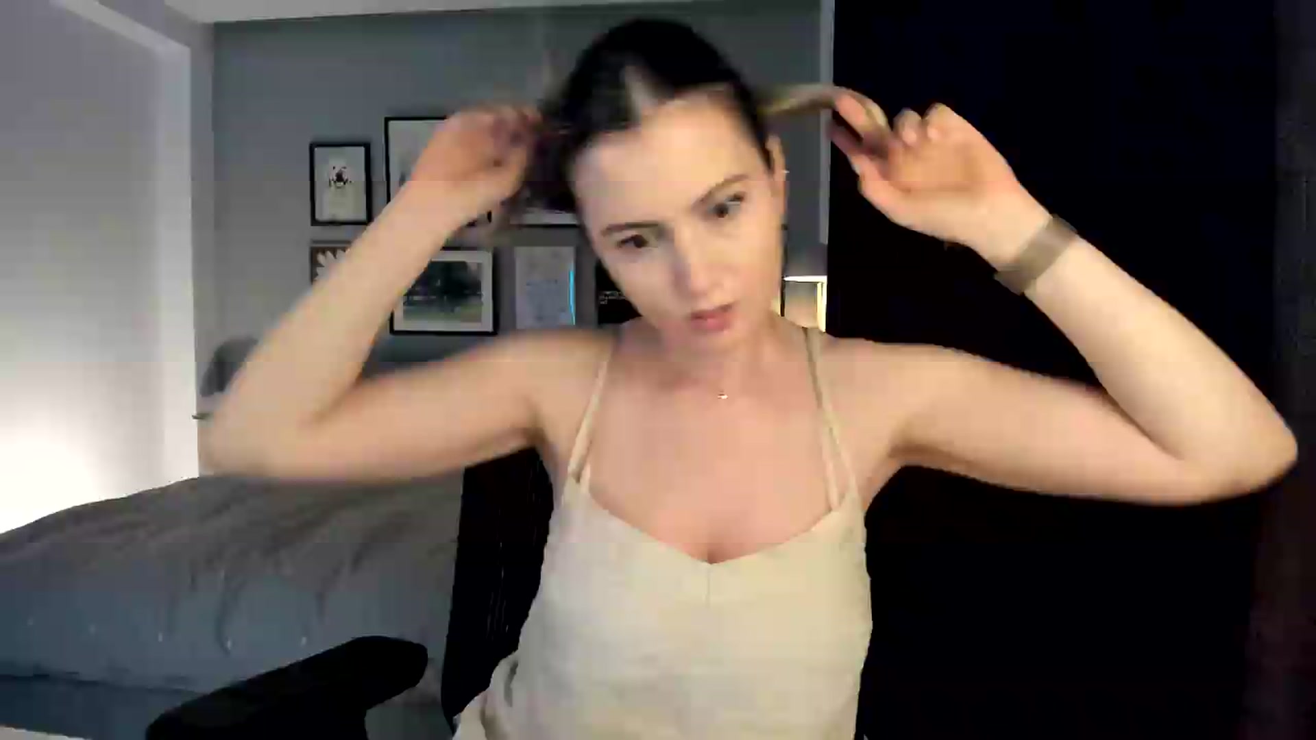 Gallery image thumbnail from happyendings_'s myfreecams stream on, 06/19/2026, 22:45 image 3 of 20