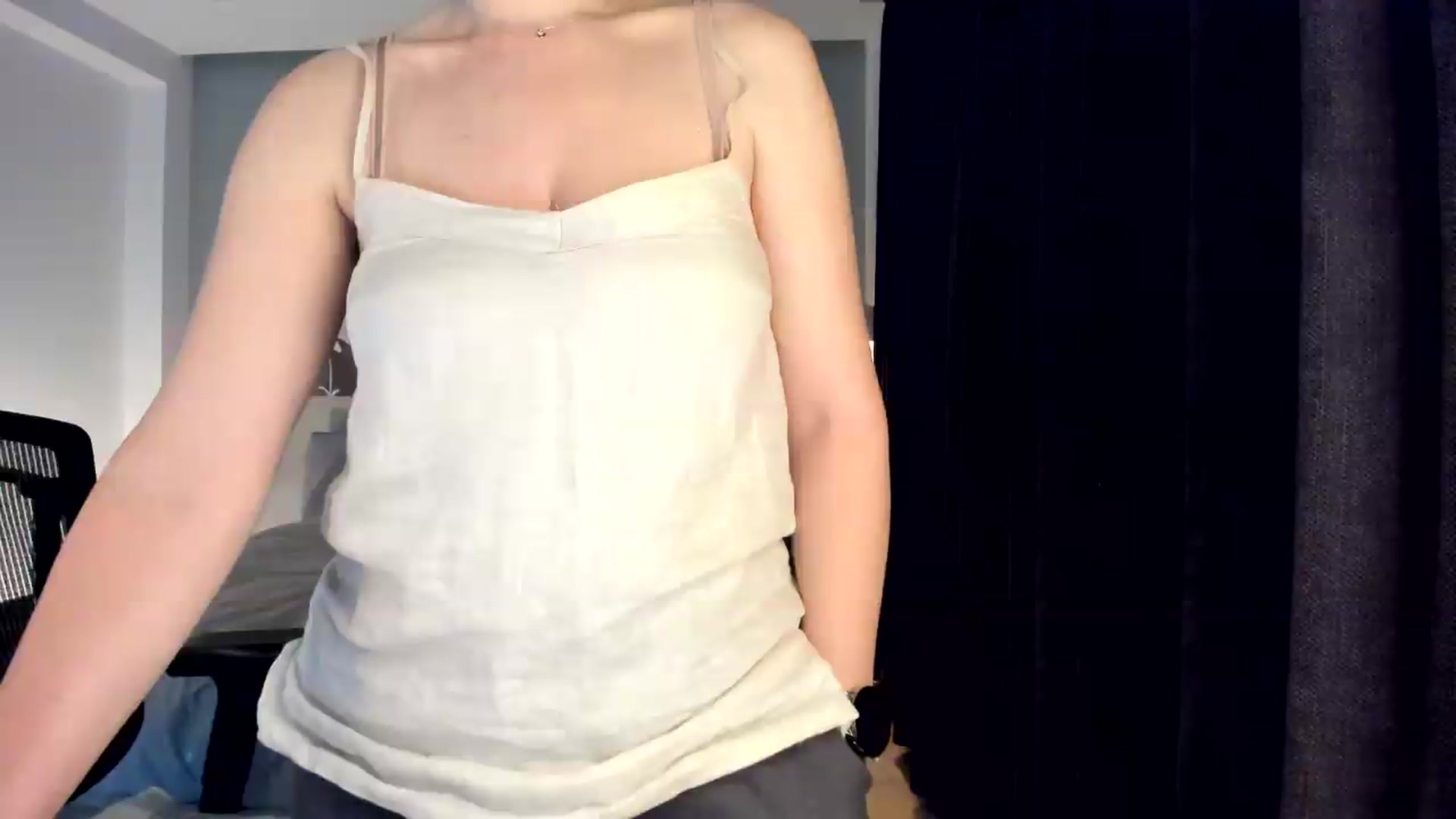 Gallery image thumbnail from happyendings_'s myfreecams stream on, 06/19/2026, 22:45 image 17 of 20