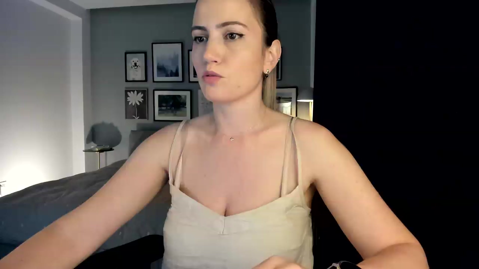 Gallery image thumbnail from happyendings_'s myfreecams stream on, 06/19/2026, 22:45 image 2 of 20