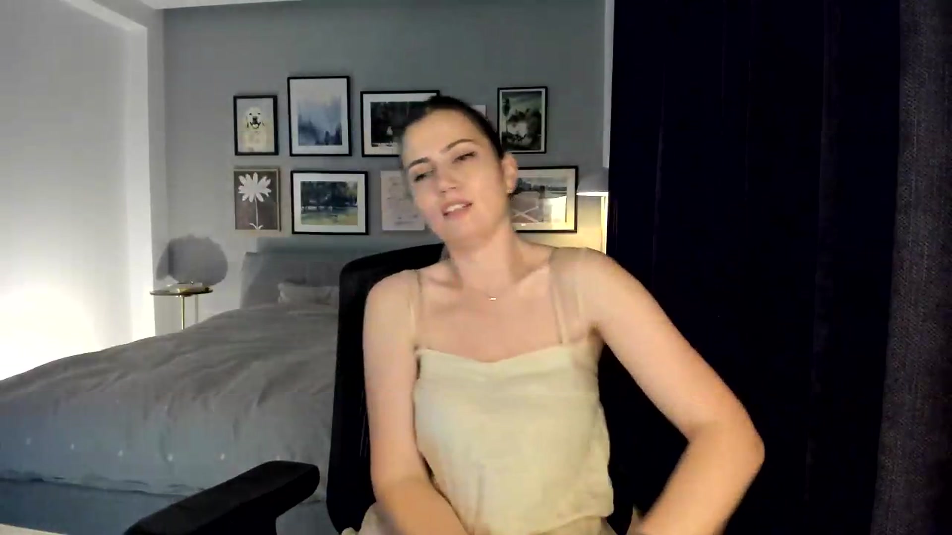 Gallery image thumbnail from happyendings_'s myfreecams stream on, 06/19/2026, 22:45 image 12 of 20