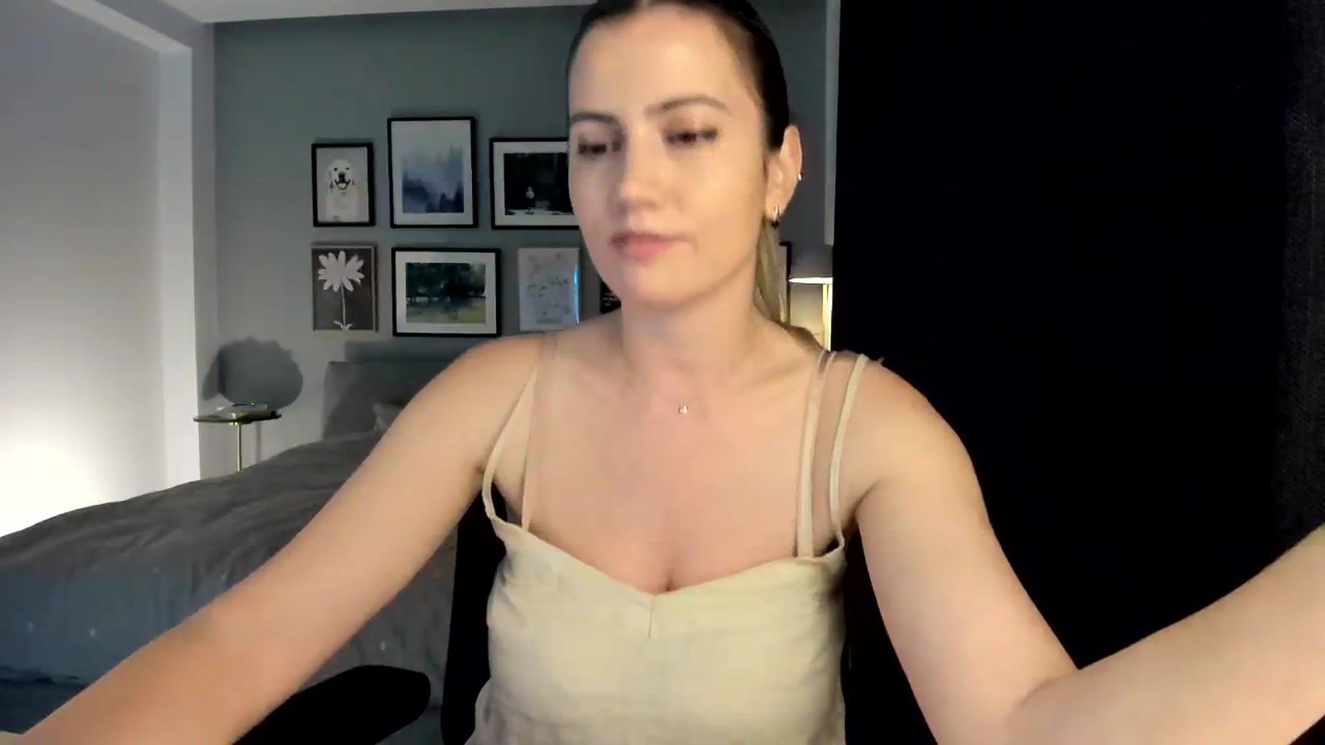 Gallery image thumbnail from happyendings_'s myfreecams stream on, 06/19/2026, 22:45 image 5 of 20
