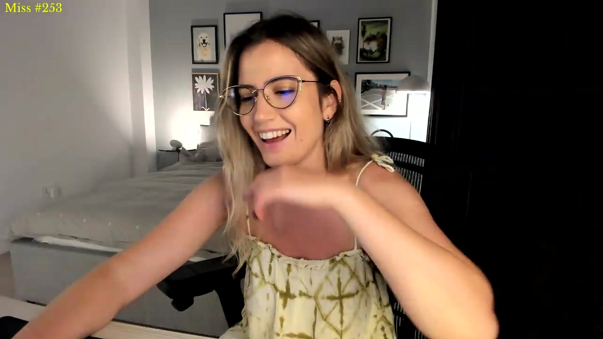 Gallery image thumbnail from happyendings_'s myfreecams stream on, 06/26/2026, 22:58 image 12 of 20